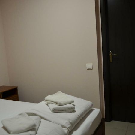 Hostel Vshokoladi Kiev Dış mekan fotoğraf