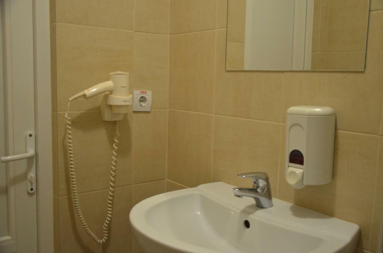 Hostel Vshokoladi Kiev Dış mekan fotoğraf